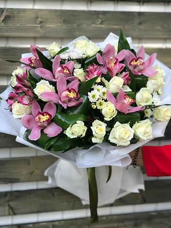 Букет цветов из: Розы и Хризантемы в Юрью