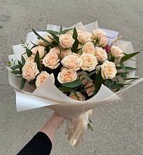Букет Кремовые розы Латте в Юрью