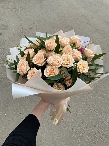Букет Кремовые розы Латте в Юрью